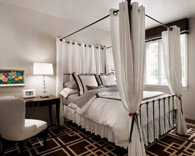 Pat cu baldachin. Cateva sugestii • Casa și Grădina