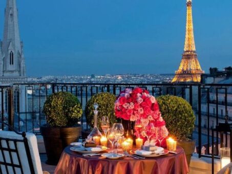 Paris, doua hoteluri de lux