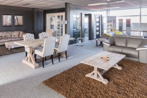showroom mobila