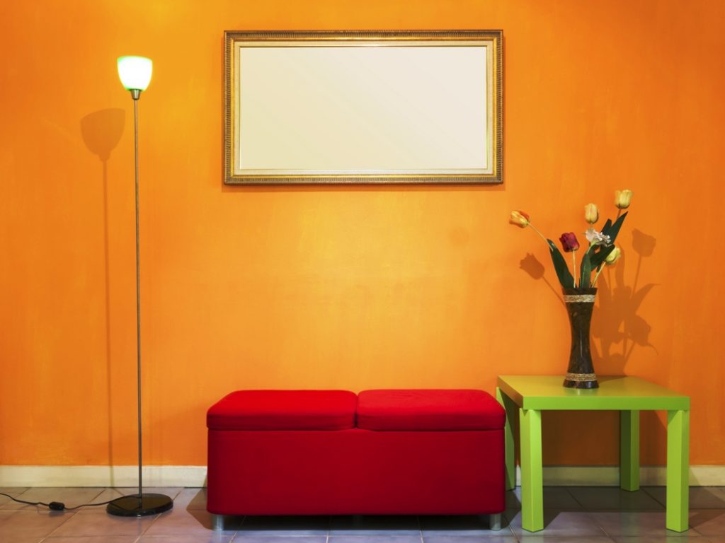 Living viu colorat