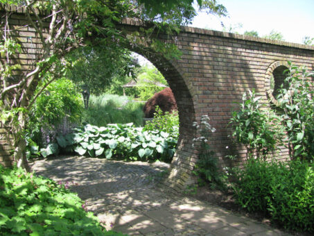 Arcade romantice in gradina