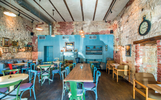 Nuka Bistro – un interior echilibrat