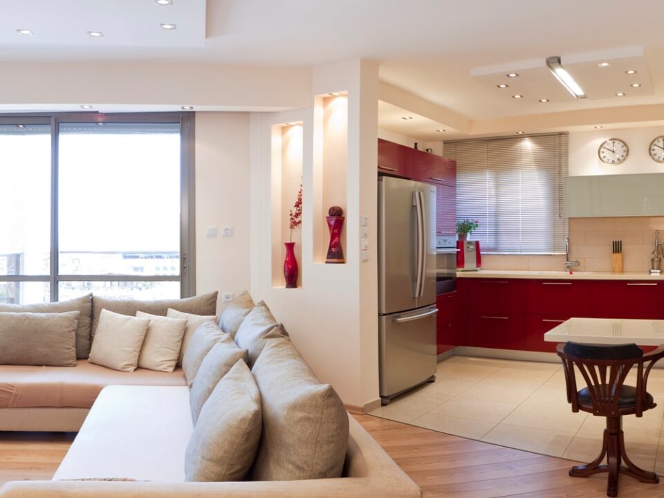 Camera în formă de L