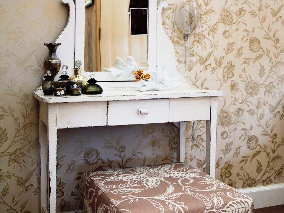 Măsuța de toaletă sau un metru pătrat pentru tine