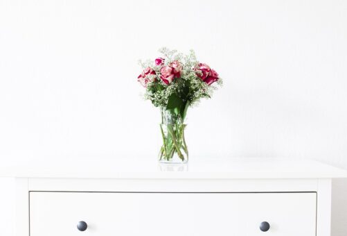 Alb pe alb pentru decorarea casei