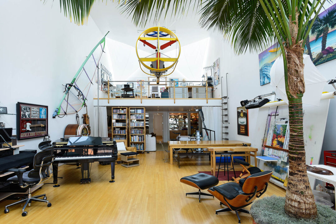 Casa în care a locuit Eric Clapton, scoasă la vânzare