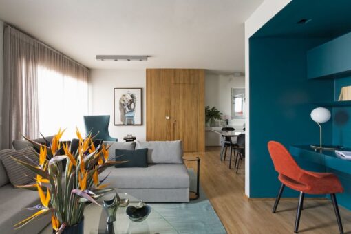 Un apartament modern din Sao Paulo, cu mult lemn si suprafete de azur