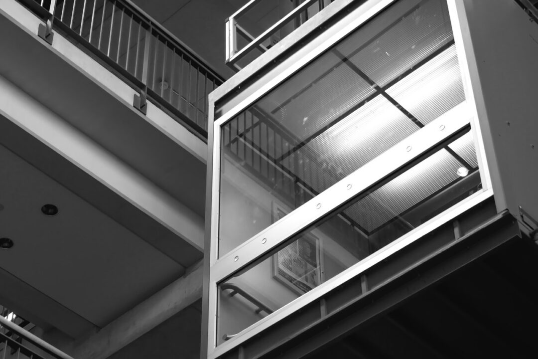 Beneficiile unui ascensor pentru persoane cu dizabilități