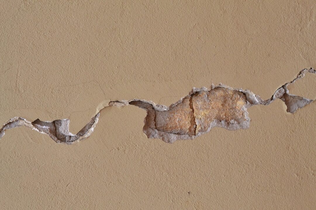 Când știi că fundația casei tale are probleme