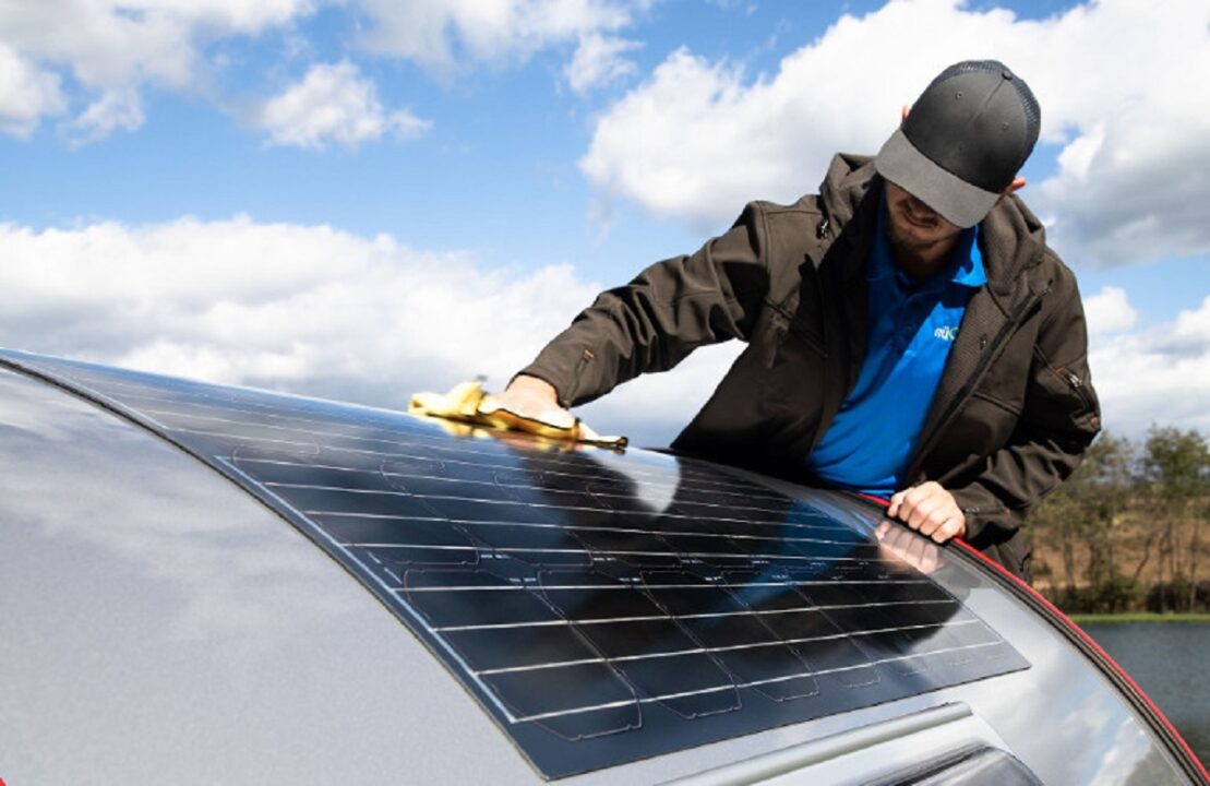 Materiale inovatoare: panourile solare flexibile