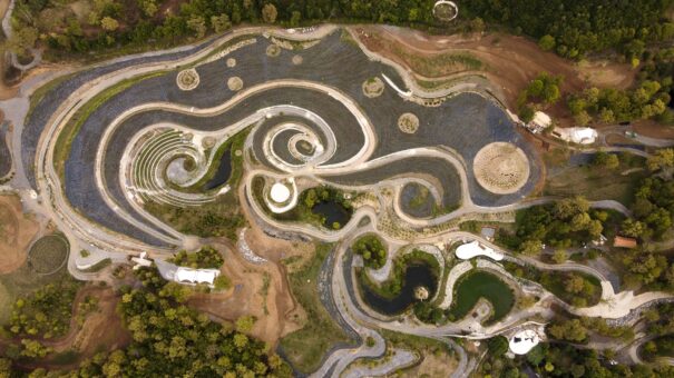O pictură de Van Gogh, transpusă într-un parc din Bosnia – Herțegovina