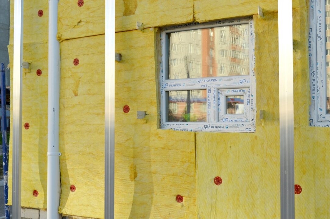 Termoizolație exterioară sau interioară? Care este diferența și ce și când alegi