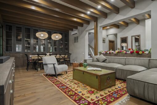 Cum tradiția și modernul se împletesc frumos în același spațiu de locuit