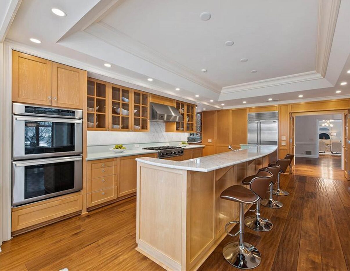 Să ne inspirăm din bucătăriile oamenilor celebri: spațiu, confort și dotări de lux