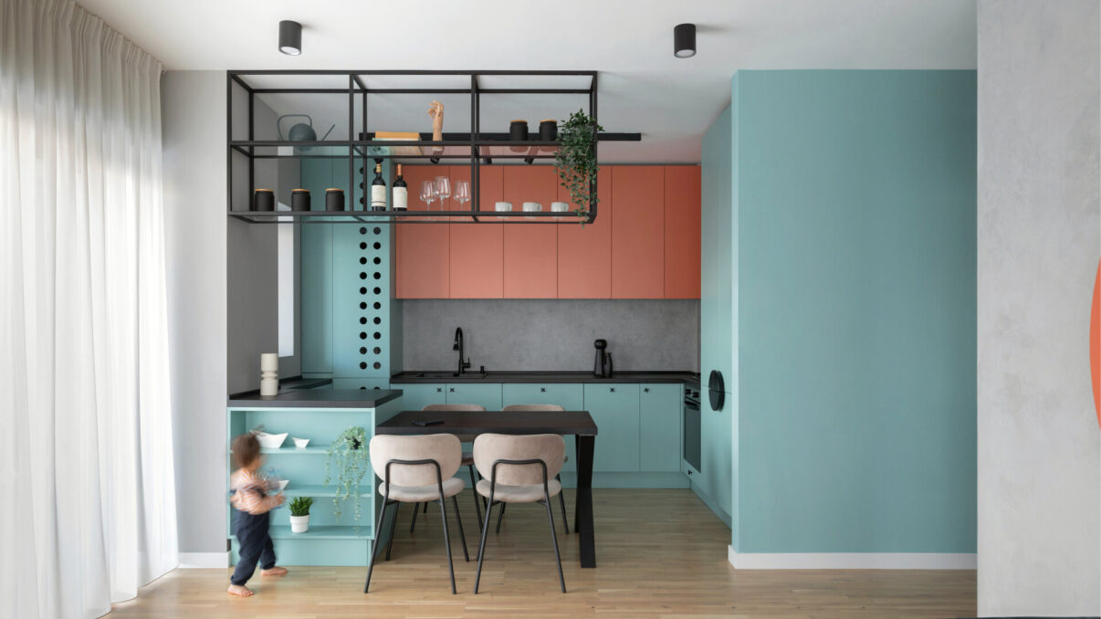 Apartamentul unde lumea este colorată în albastru