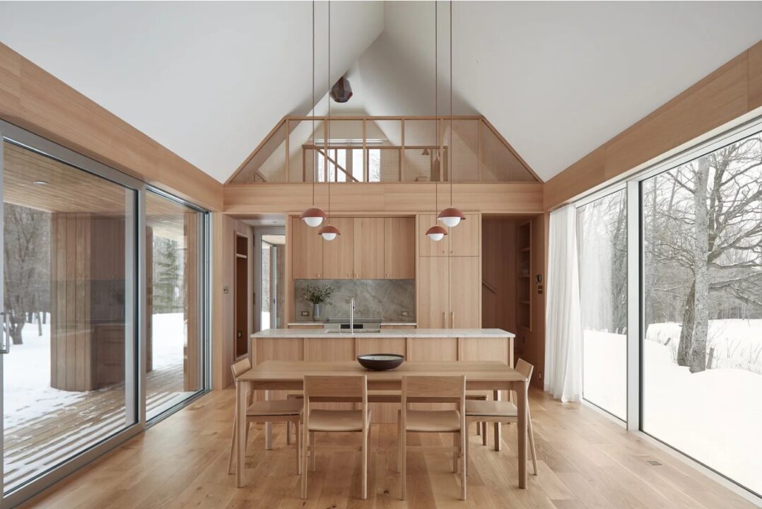 Inspirație: simplitate scandinavă într-o cabana canadiană