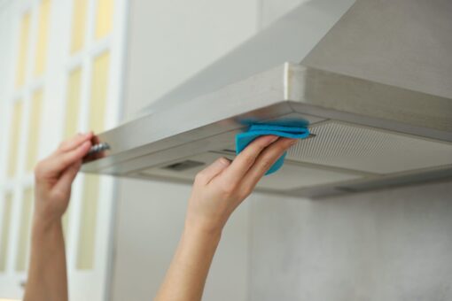 Cele 5 locuri care se murdăresc cel mai tare în bucătărie