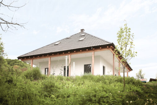 Simplitatea s-a născut la sat: casa primitoare care demonstrează asta