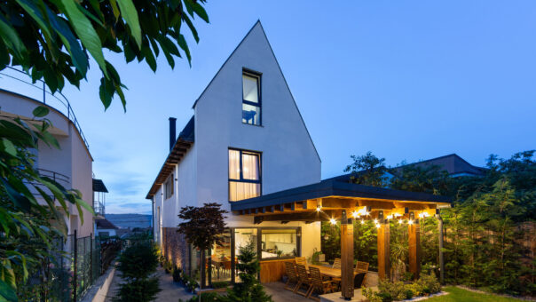 Provocarea de a construi după regulile orașului și o soluție reușită, la Cluj