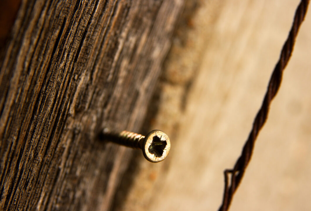 Când s-au înțepenit șuruburile, acestea sunt soluțiile să le desfaci