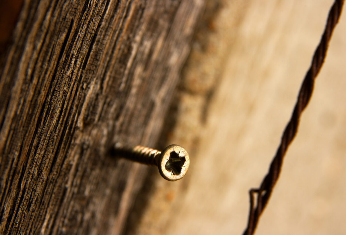 Când s-au înțepenit șuruburile, acestea sunt soluțiile să le desfaci