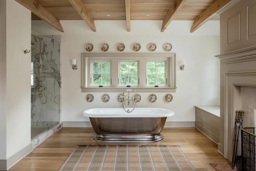Stil retro într-o baie renovată cu soluții actuale