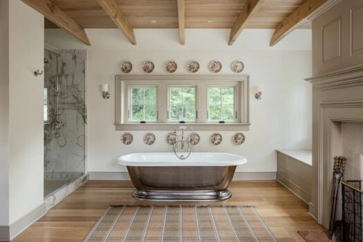 Stil retro într-o baie renovată cu soluții actuale