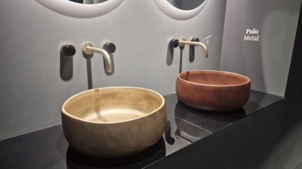 Băile anului 2026 se inspiră din atmosfera spa: tendințe de la Salone del Mobile Milano