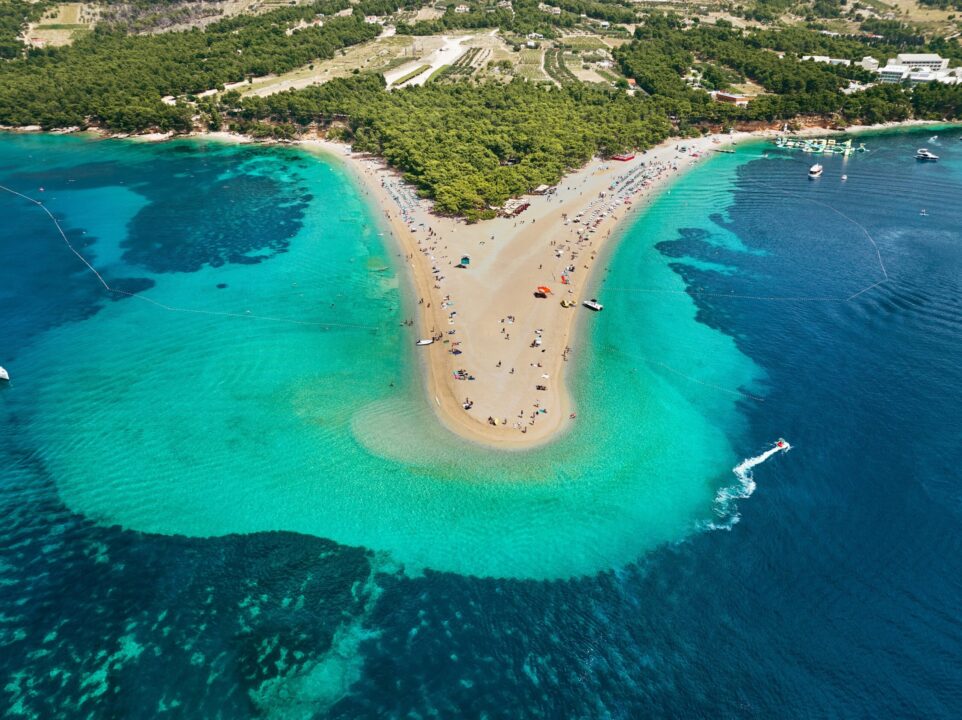 Călător în Croația: Zlatni Rat, una din cele mai frumoase plaje din lume