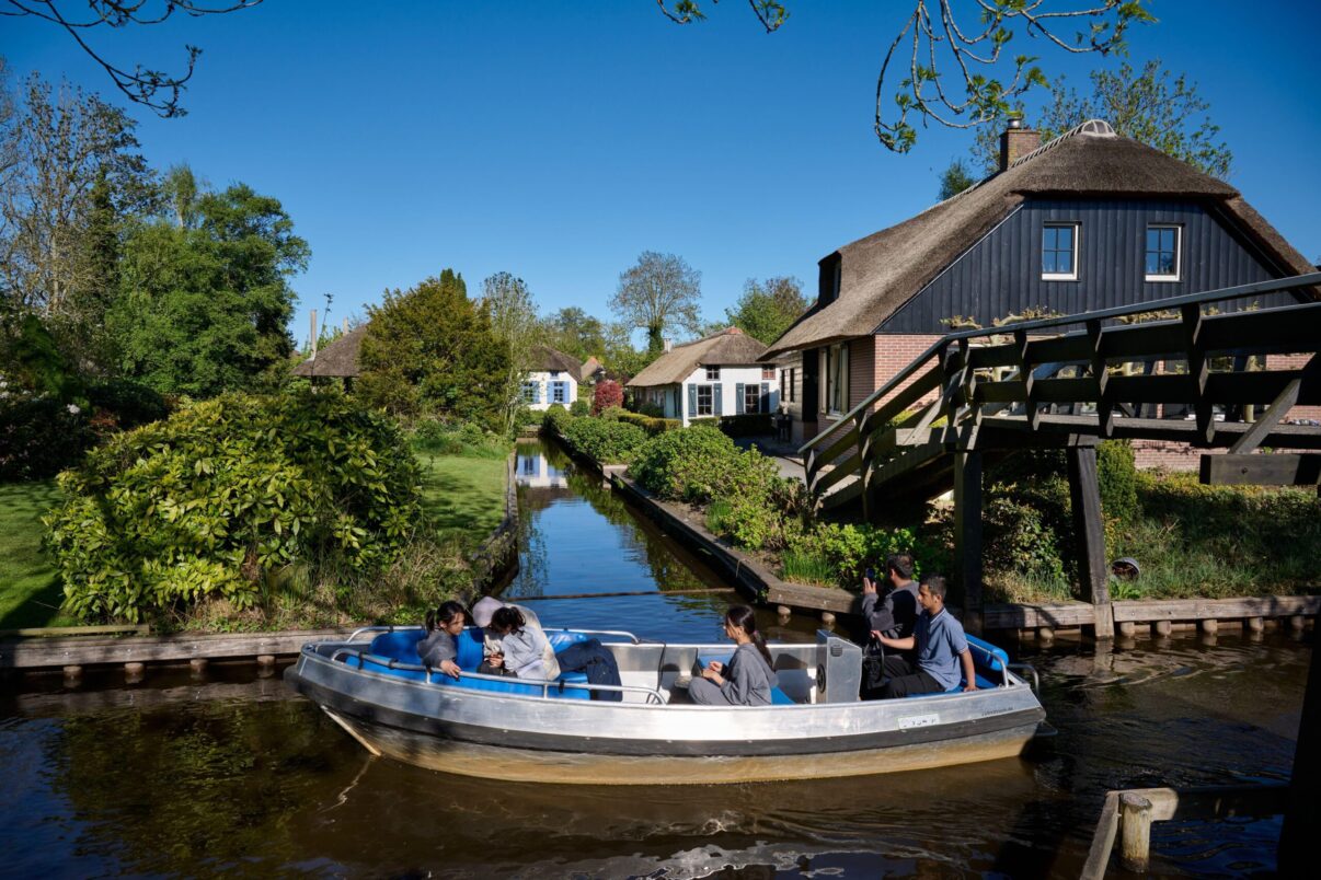 Călătorie virtuală în Veneția Nordului – Giethoorn (galerie foto)