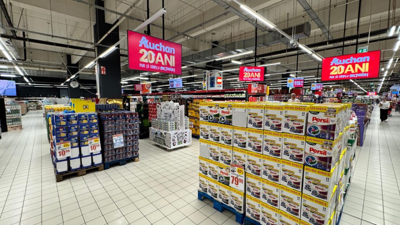 20 de ani de Auchan în România: o aniversare cu mii de oferte, beneficii pentru clienți și proiecte de solidaritate
