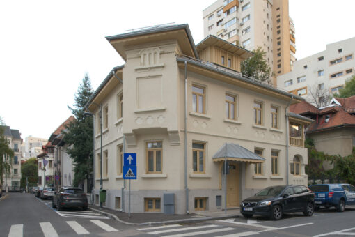 O casă în stil neoromânesc din București, salvată prin restaurare