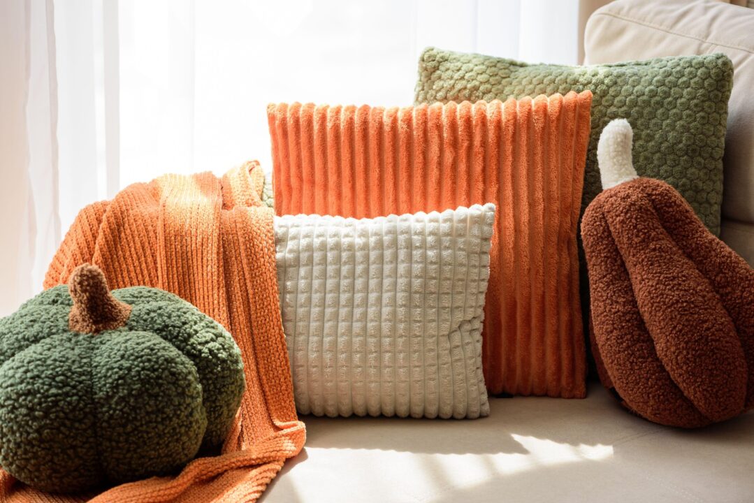 Textile pentru casă care încălzesc vizual și termic în sezonul rece